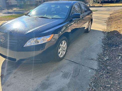 Used 2007 Toyota Camry LE image 2