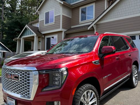 Used 2023 GMC Yukon Denali w/ Denali Reserve Package AWD/4WD image 8
