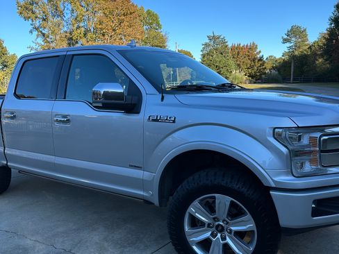 Used 2018 Ford F150 Platinum w/ Equipment Group 701A Luxury image 2