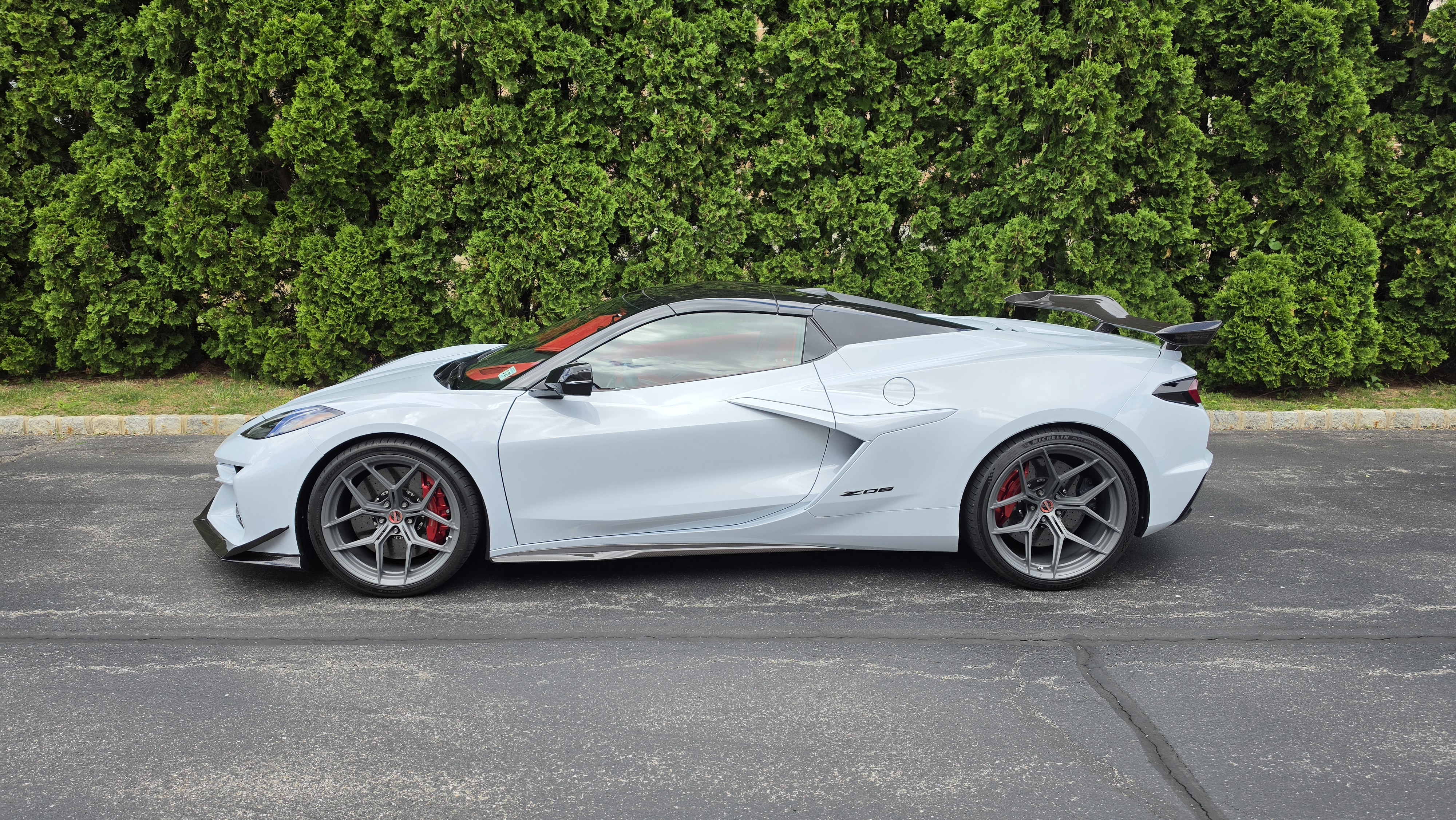 Used 2024 Chevrolet Corvette Z06 w/ Z07 Performance Package RWD image 2