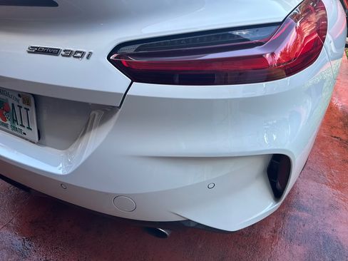 Used 2020 BMW Z4 sDrive30i w/ Premium Package image 10