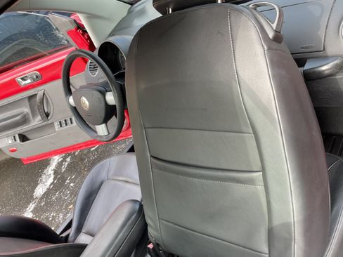 Used 2007 Volkswagen Beetle Convertible w/ Package 1 image 15