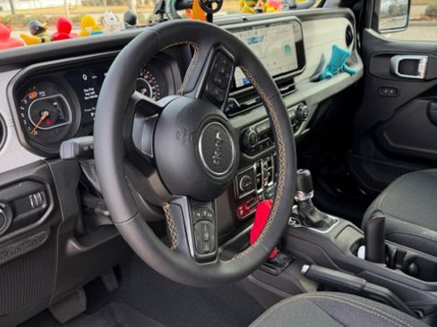 Used 2024 Jeep Wrangler Unlimited Sport image 14