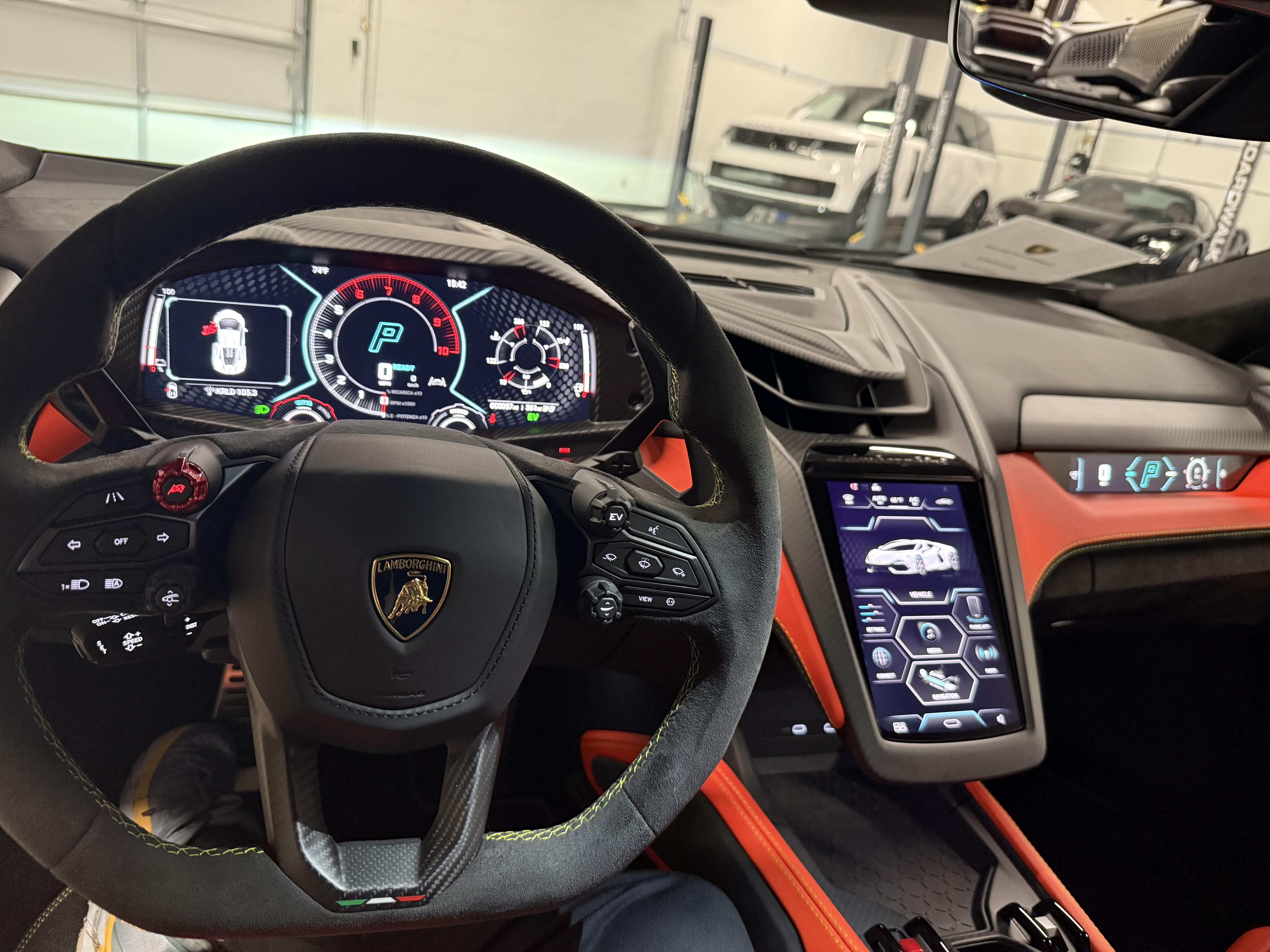 Used 2024 Lamborghini Revuelto AWD/4WD image 10