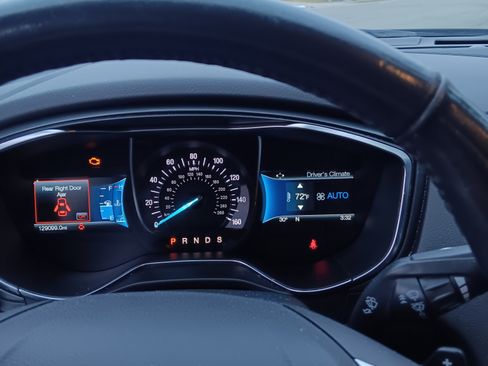 Used 2015 Ford Fusion Titanium image 12