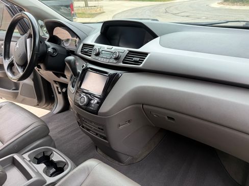 Used 2015 Honda Odyssey EX-L image 13