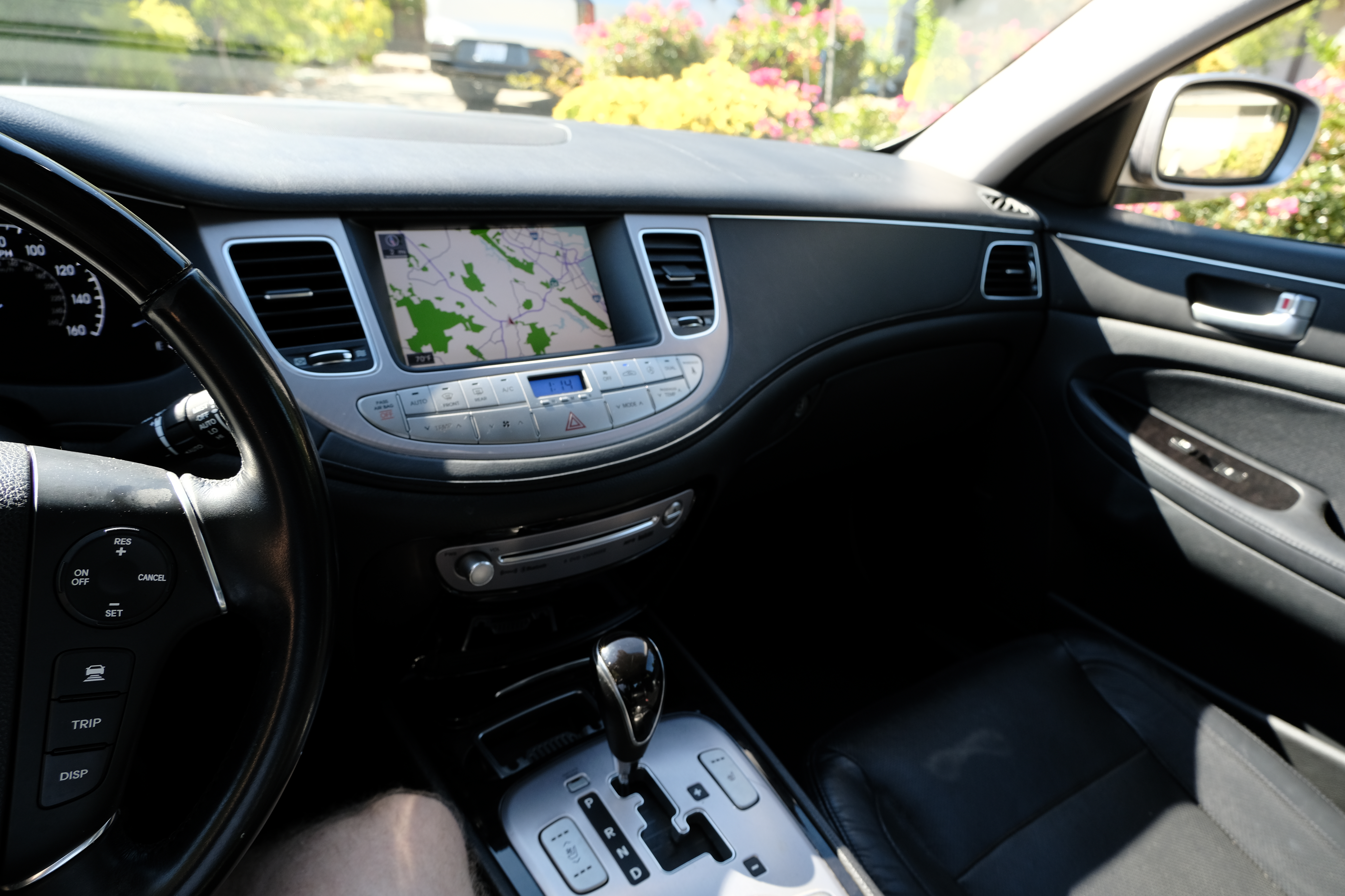 Used 2012 Hyundai Genesis 4.6 RWD image 10