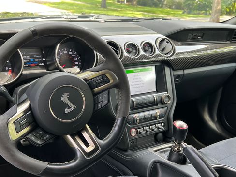 Used 2019 Ford Mustang Shelby GT350 w/ Technology Package RWD image 21