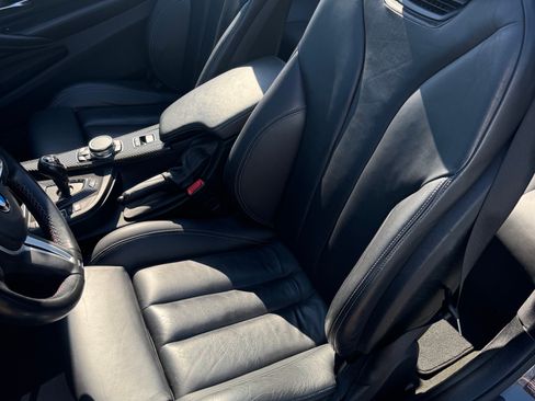 Used 2015 BMW M4 Convertible image 10