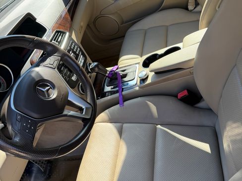 Used 2014 Mercedes-Benz C 250 Sedan image 5