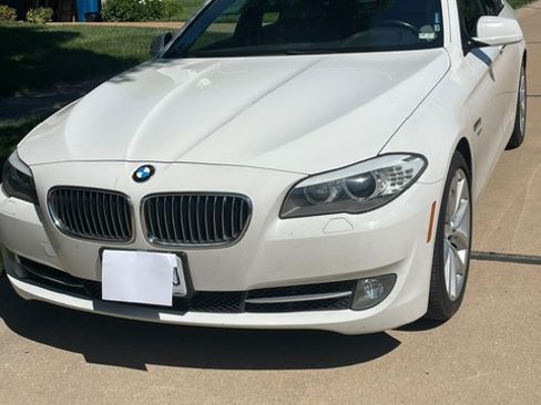 Used 2012 BMW 535i xDrive Sedan AWD/4WD image 2