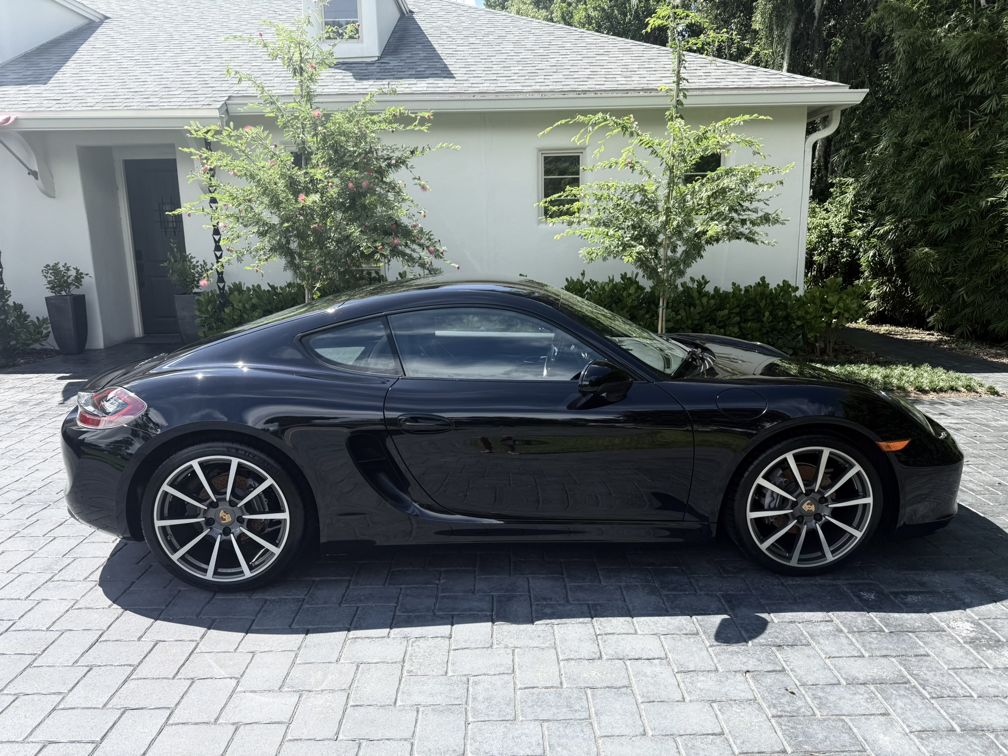 Used 2016 Porsche Cayman RWD image 4