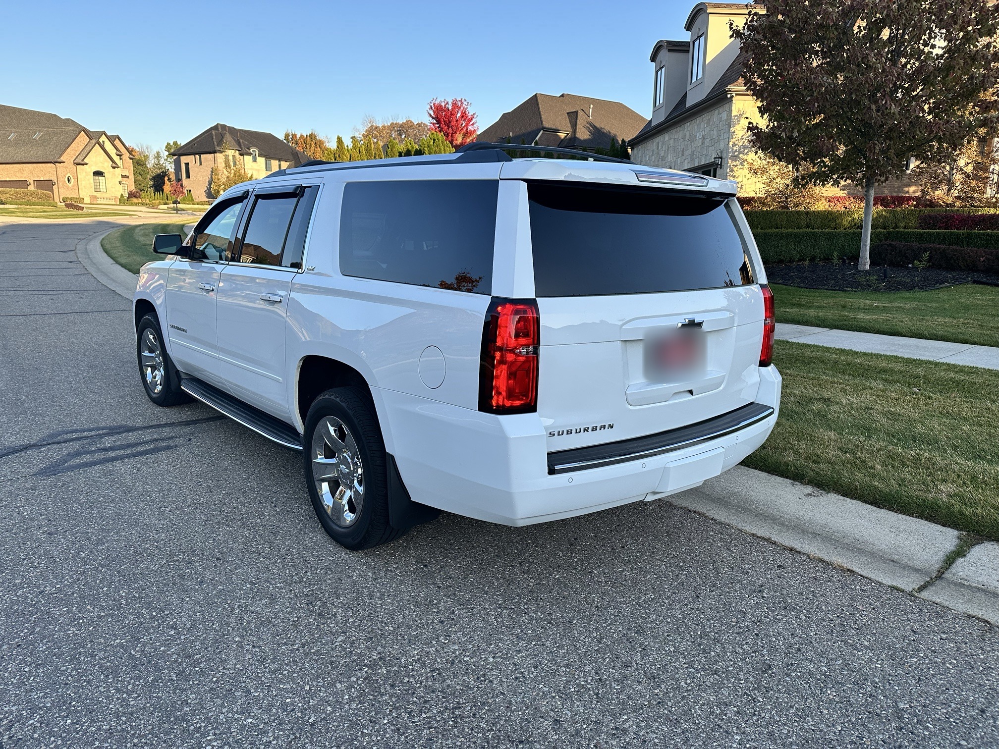 Used 2016 Chevrolet Suburban LTZ AWD/4WD image 15