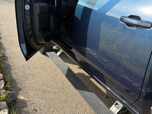 Used 2022 Chevrolet Silverado 2500 LT w/ Convenience Package image 9