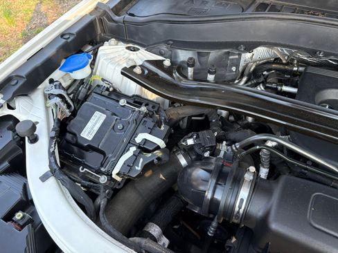 Used 2020 Ford Explorer Limited image 27