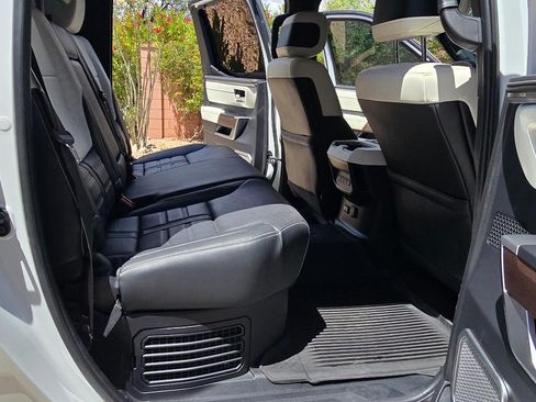 Used 2022 Toyota Tundra Capstone AWD/4WD image 9