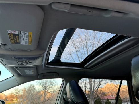 Used 2020 Toyota RAV4 XLE Premium image 19