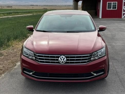Used 2019 Volkswagen Passat 2.0T Wolfsburg w/ Wheels & Sunroof Package FWD image 20