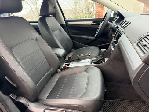 Used 2012 Volkswagen Passat 2.5 SE image 5