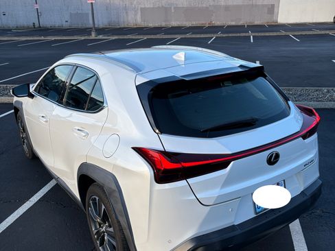 Used 2019 Lexus UX 200 w/ Premium Package image 14