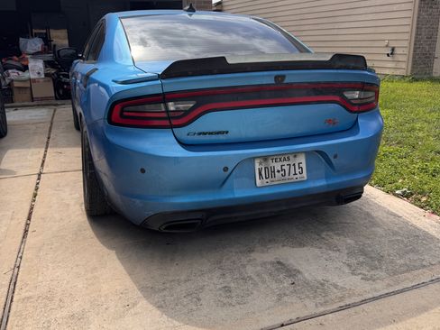 Used 2016 Dodge Charger R/T w/ Premium Group RWD image 4