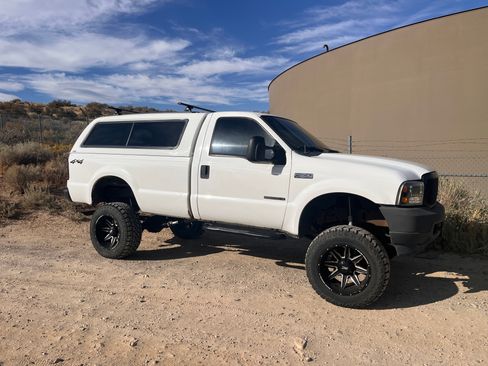 Used 2002 Ford F350 4x4 Regular Cab Super Duty image 6