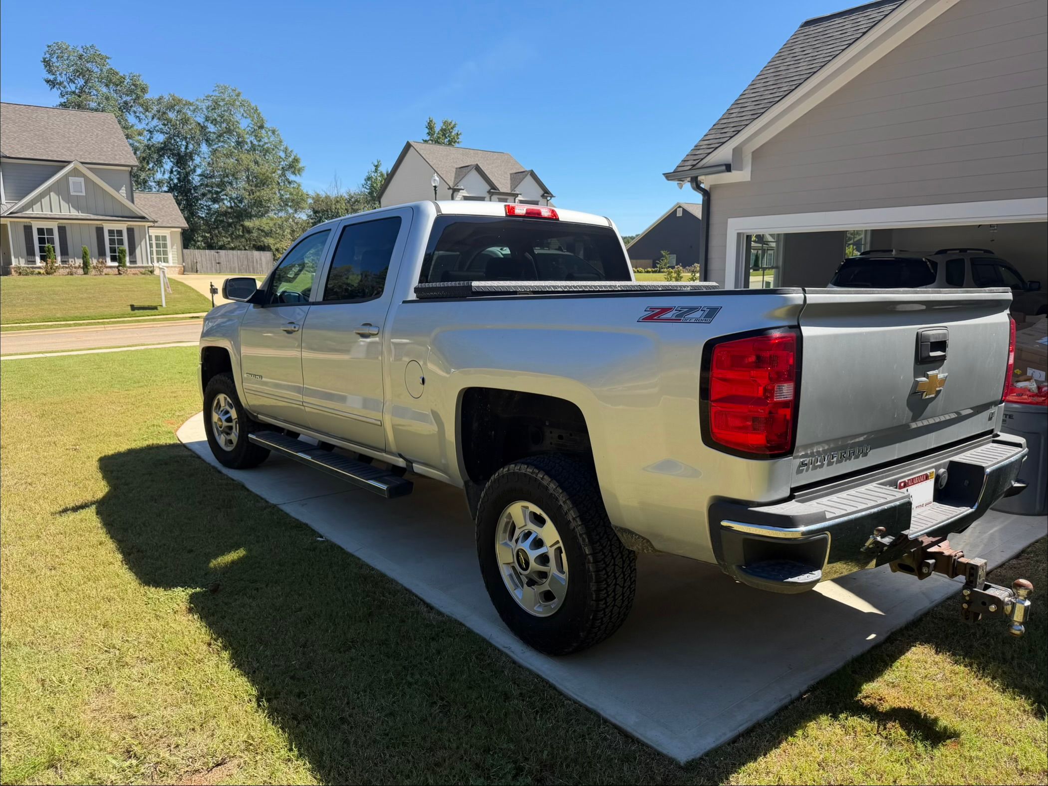 Used 2015 Chevrolet Silverado 2500 LT w/ LT Convenience Package AWD/4WD image 6