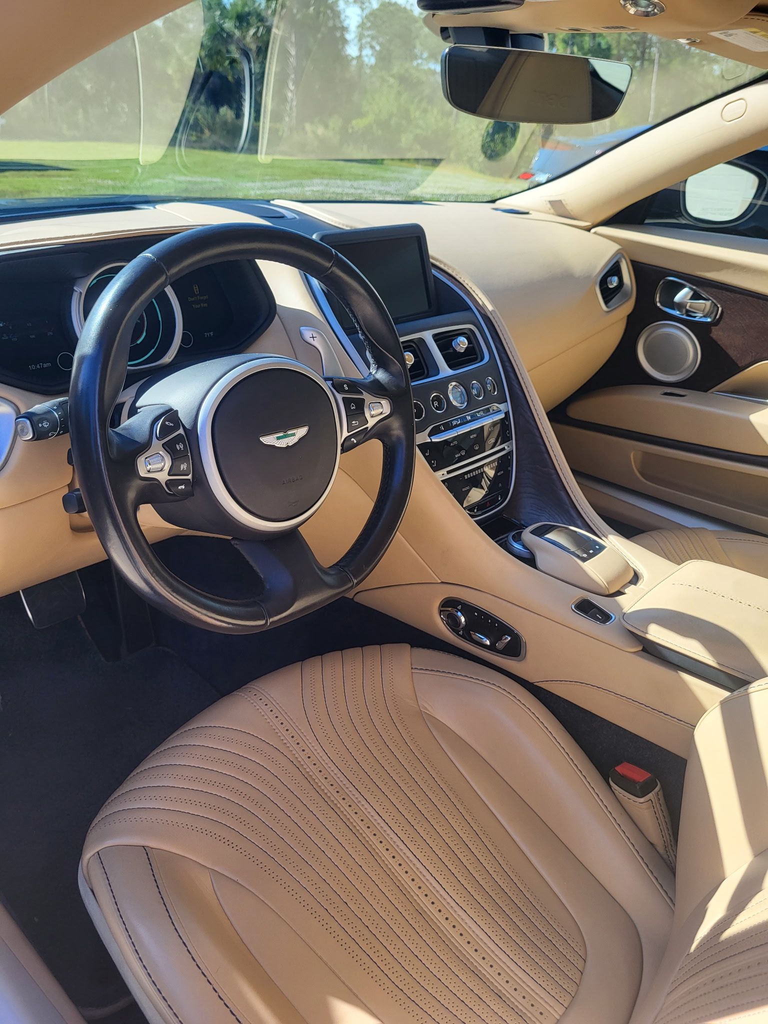 Used 2017 Aston Martin DB11 V12 RWD image 4