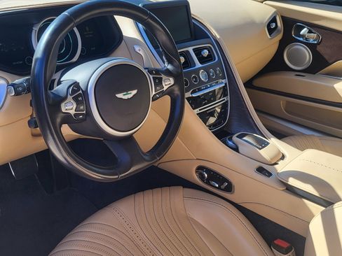 Used 2017 Aston Martin DB11 V12 RWD image 4
