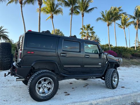 Used 2007 HUMMER H2 image 2