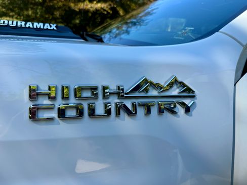 Used 2021 Chevrolet Silverado 3500 High Country image 14