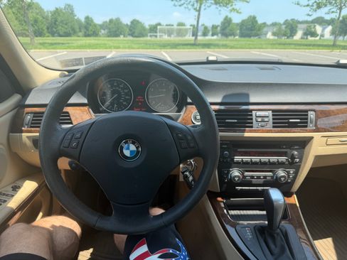 Used 2009 BMW 328i xDrive Sedan AWD/4WD image 11