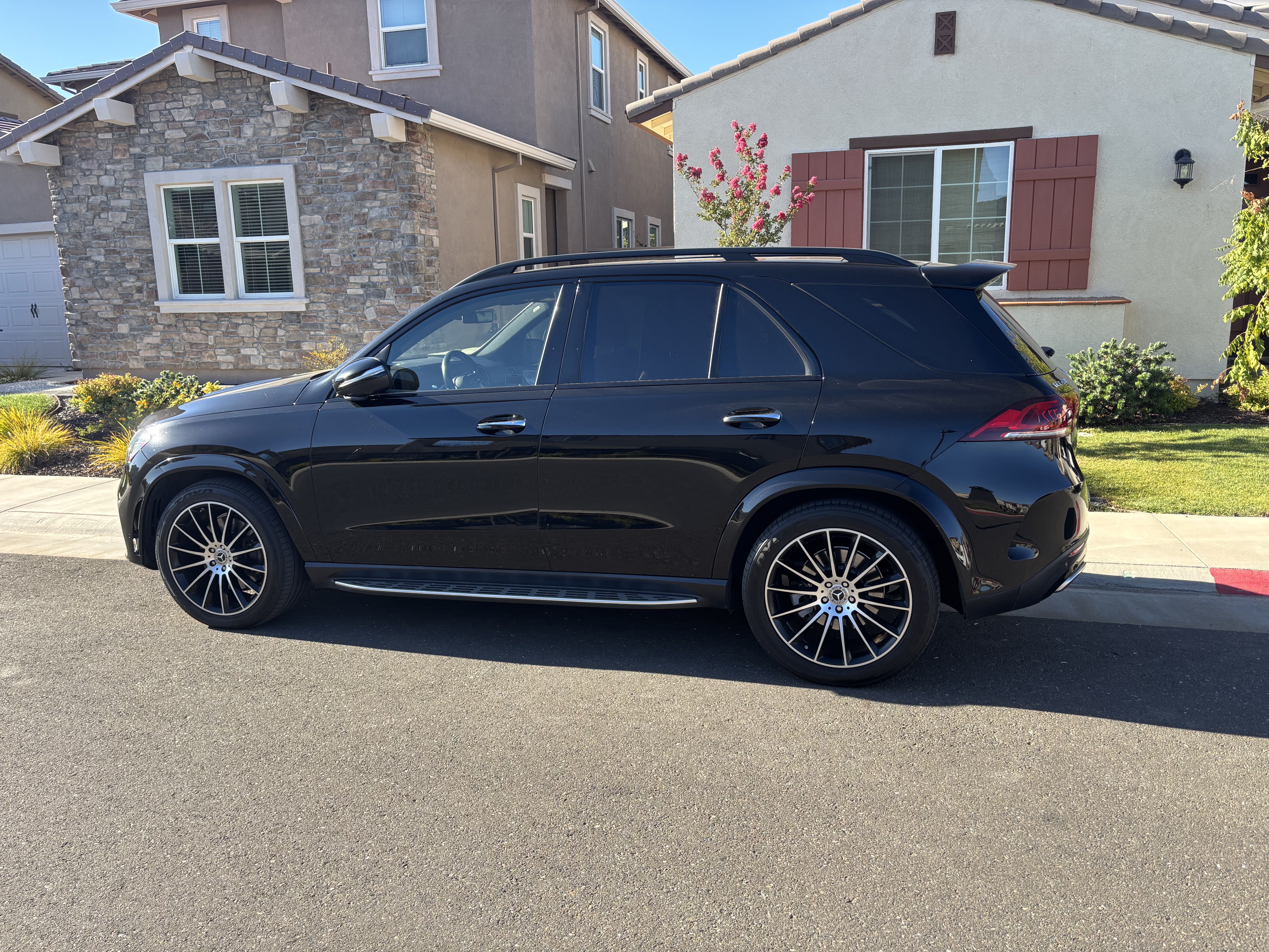 Used 2020 Mercedes-Benz GLE 450 4MATIC image 4