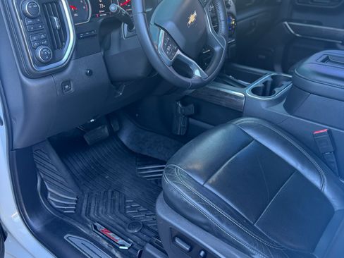 Used 2020 Chevrolet Silverado 1500 LTZ w/ LTZ Premium Package image 13