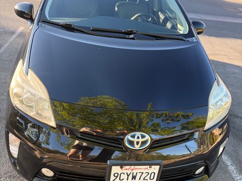 Used 2013 Toyota Prius Five FWD image 8