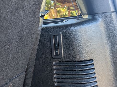 Used 2017 Ford Expedition Limited image 27