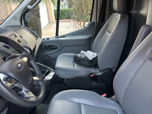 Used 2019 Ford Transit 250 Medium Roof image 10