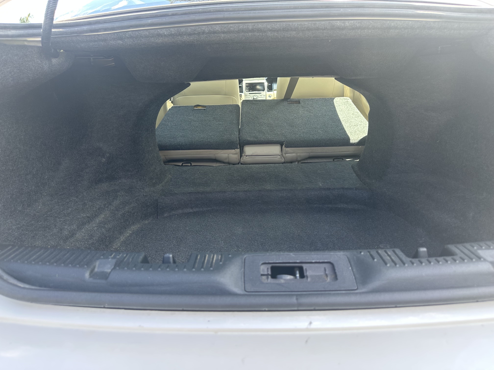 Used 2014 Ford Taurus SEL w/ Equipment Group 201A FWD image 13