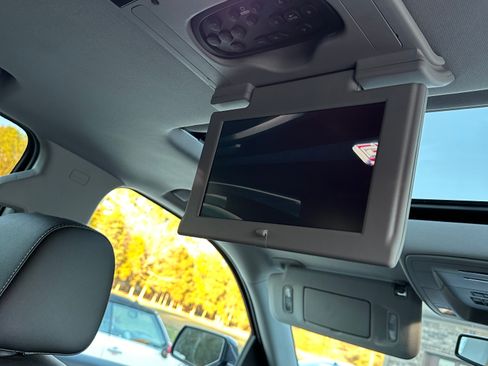 Used 2020 GMC Yukon SLT w/ Open Road Package image 10