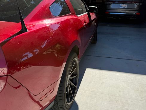 Used 2010 Ford Mustang GT Premium image 2