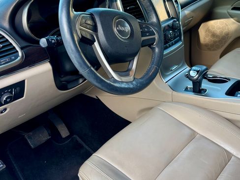 Used 2014 Jeep Grand Cherokee Limited image 9