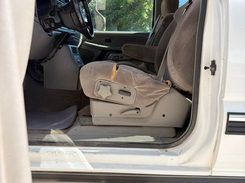 Used 2000 Chevrolet Silverado 1500 LS AWD/4WD image 12