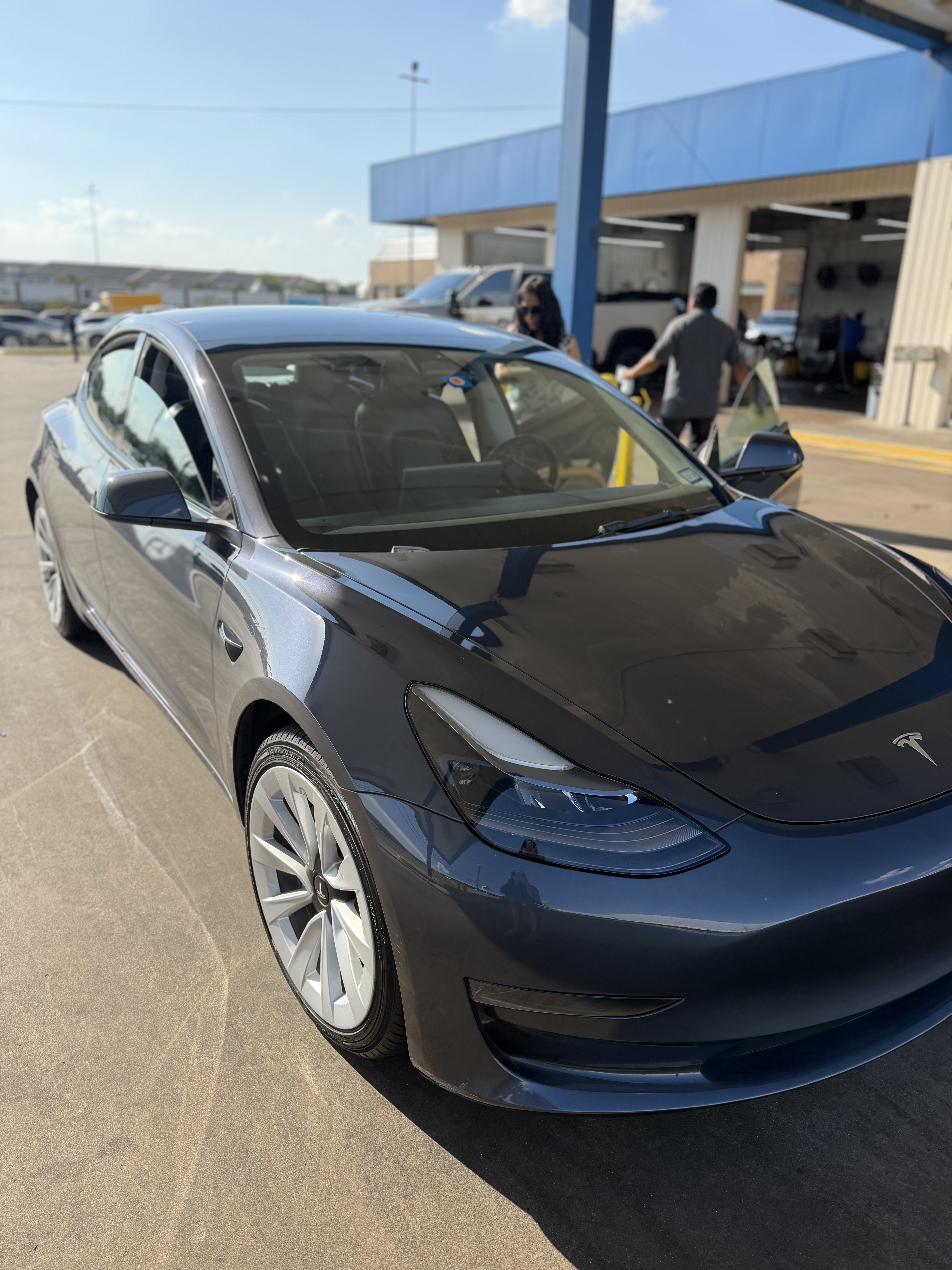 Used 2023 Tesla Model 3 Standard Range RWD image 2