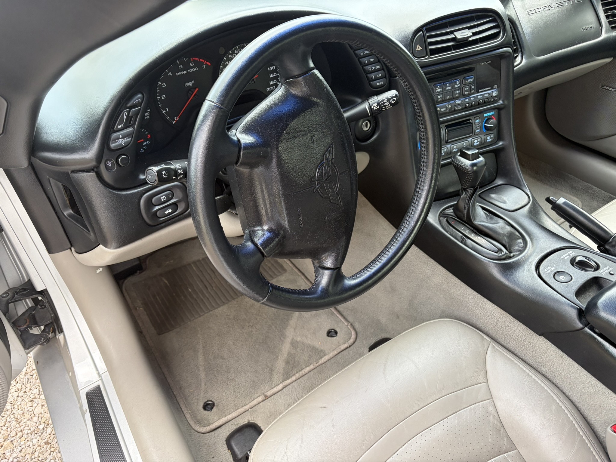 Used 2003 Chevrolet Corvette Coupe w/ Preferred Equipment Group RWD image 8