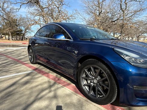 Used 2019 Tesla Model 3 Long Range image 14