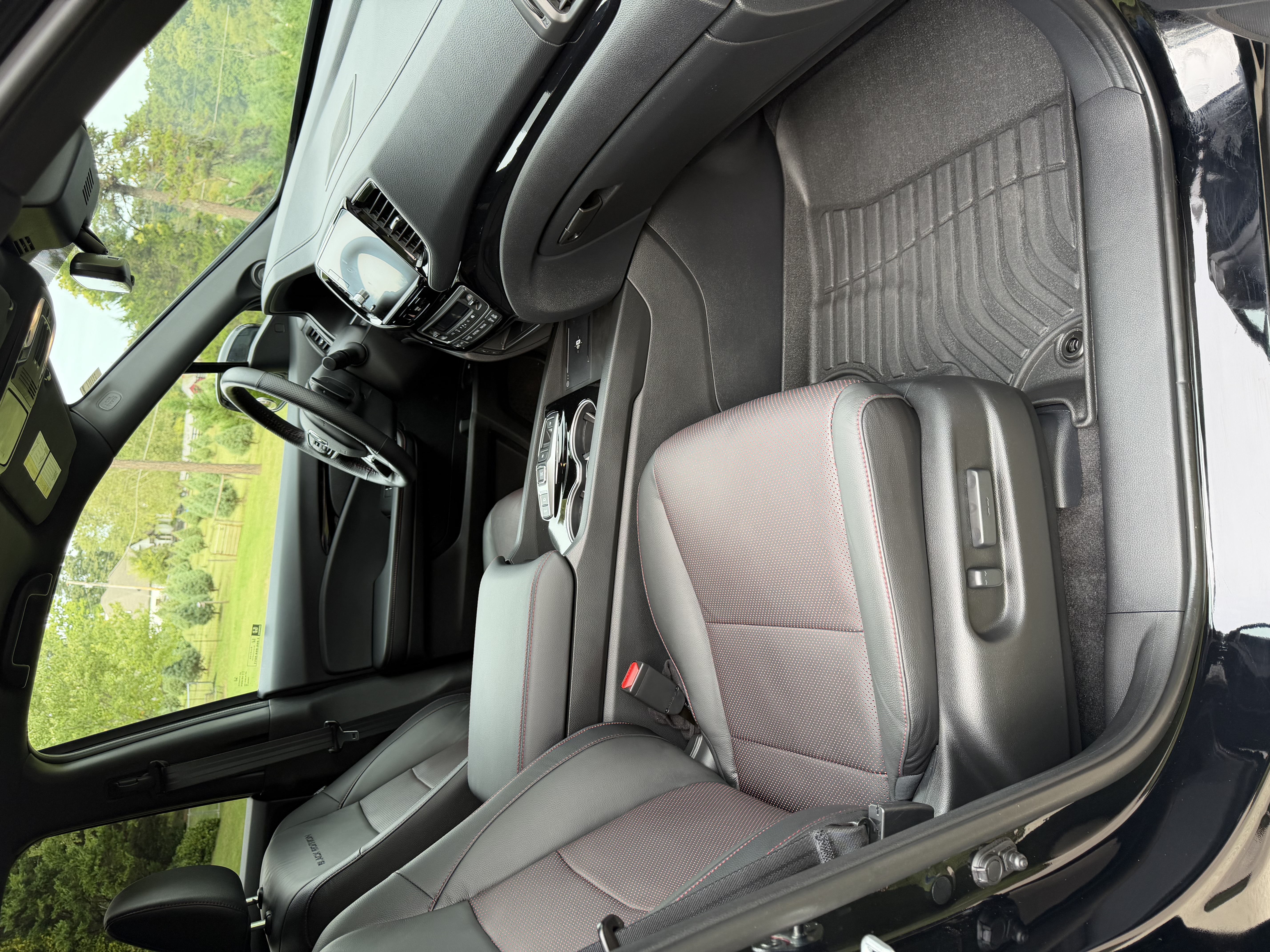 Used 2025 Honda Ridgeline Black Edition image 16