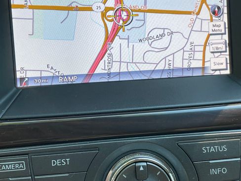 Used 2014 Nissan Pathfinder Platinum image 1