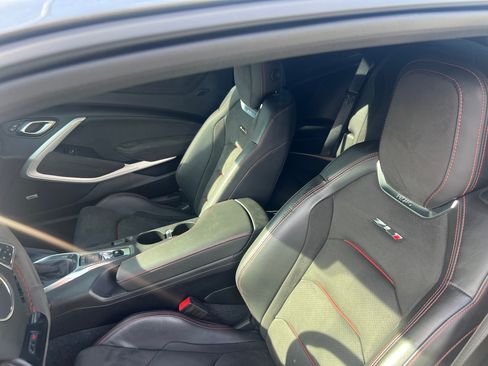 Used 2019 Chevrolet Camaro ZL1 RWD image 9