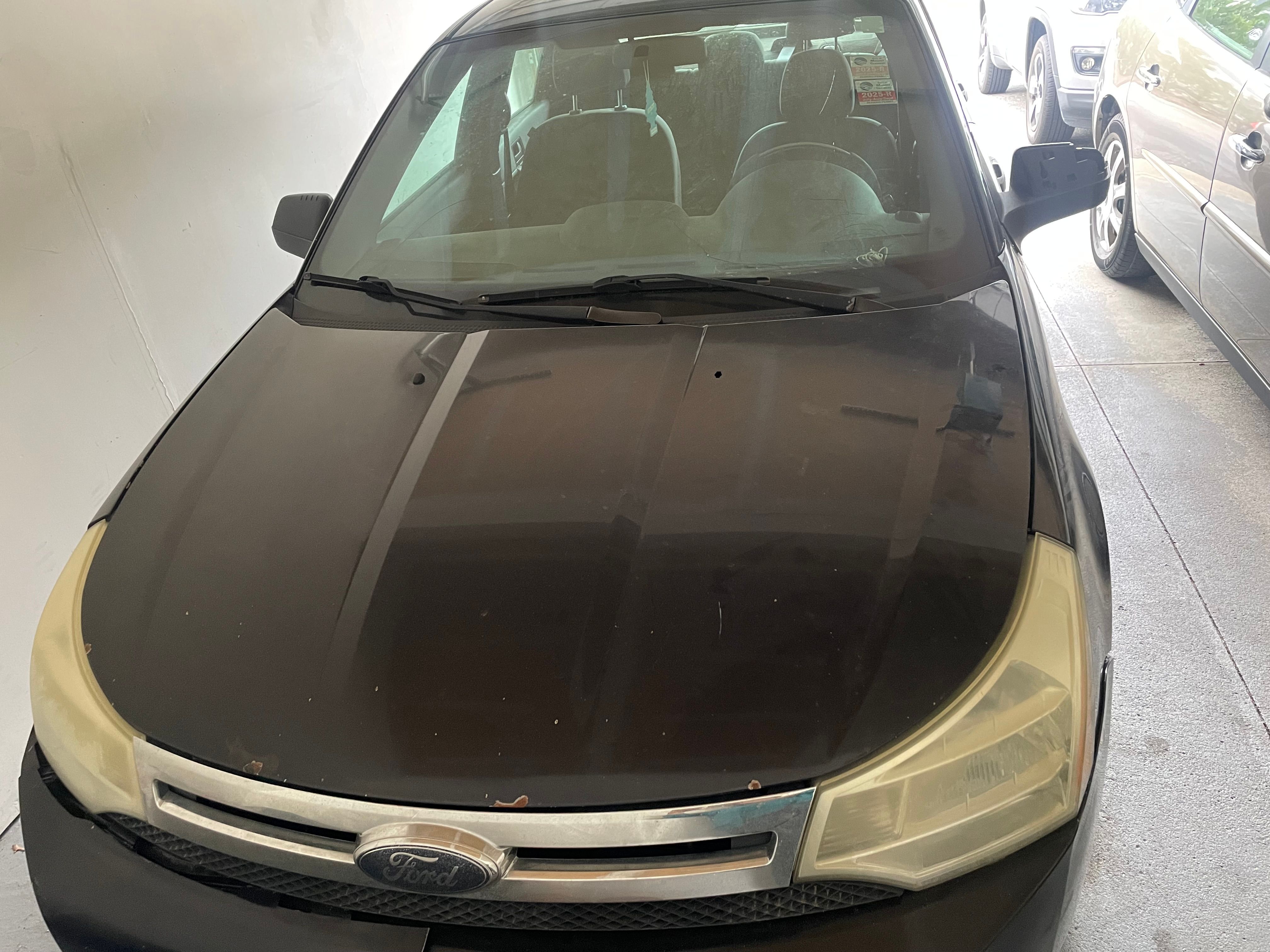 Used 2009 Ford Focus SE FWD image 2