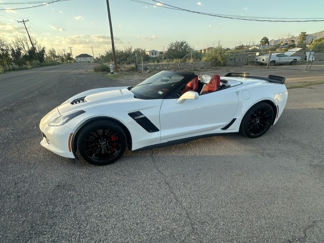 Used 2016 Chevrolet Corvette Z06 w/ 3LZ Preferred Equipment Group RWD image 11